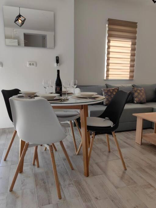 Apartment Marija, New 1Bd Apt With Free Parking สปลิท ภายนอก รูปภาพ