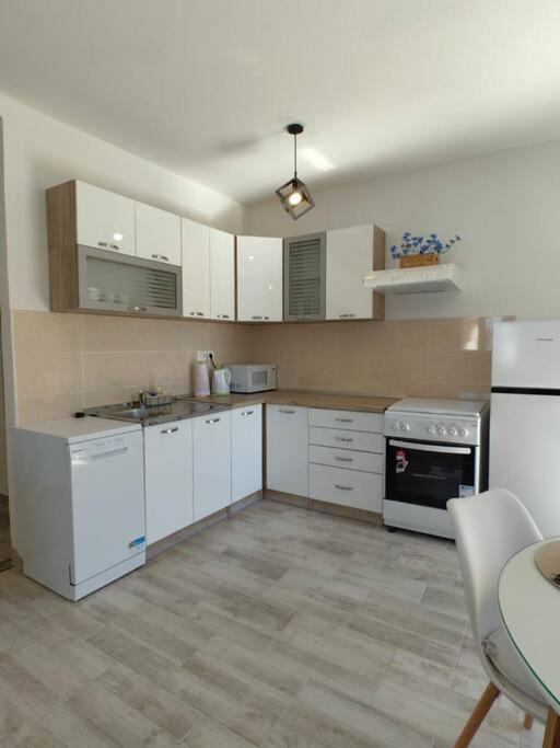 Apartment Marija, New 1Bd Apt With Free Parking สปลิท ภายนอก รูปภาพ